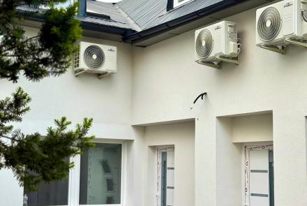 Eladó újszerű társasházi, 36,2 m2-es téglalakás 4 lakásos társasházban, kerttel, gépkocsi parkolóhellyel az udvarban, tárolóhelyiséggel